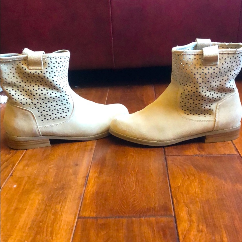 Sole Society Taupe Natasha Flat Booties